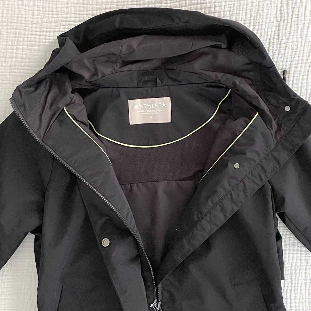 Athleta Hooded Raincoat (S) NWOT - Picture 2 of 11